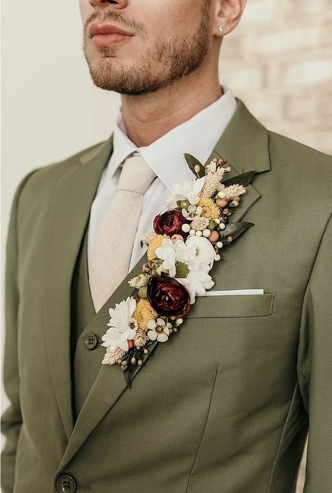 Groomsmen Attire Aesthetic, Unique Grooms Suit, Lapel Flowers Wedding Grooms, Fairy Wedding Groom, Floral Outfit For Men, Unique Wedding Tuxedo For Men, Boho Groomsmen, Unique Groom Attire, Brides Man