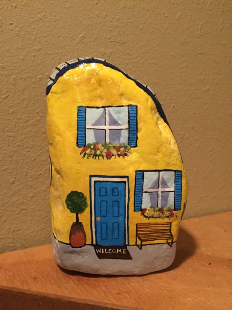 Painted Houses On Rocks, Painted Rocks Houses, Rock House Painting, Stone Painting House, House Painted Rocks, House Rock Painting, Painted House Rocks, Rock Painting Houses, Painted Rock Houses