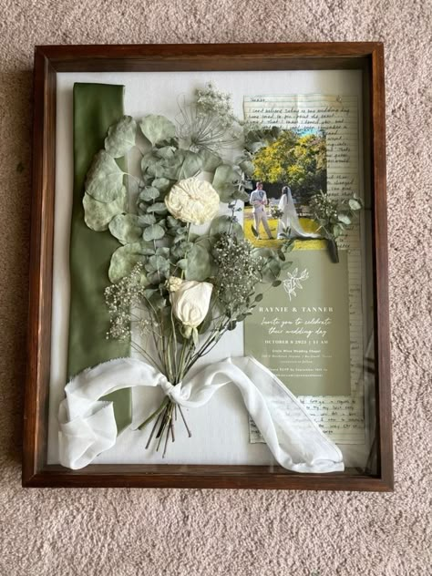 Wedding Flowers Keepsake Ideas, Shadowbox Wedding Bouquet, Framing Wedding Bouquet, Persevered Wedding Flowers, Display Dried Wedding Bouquet, Wedding Wall Ideas For Home, Pressed Flowers In Shadow Box Diy, Wedding Keepsake Shadow Boxes, Wedding Flower Preservation Ideas Diy