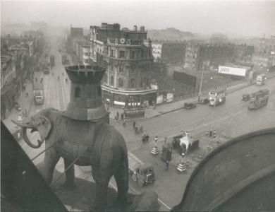 The Elephant and the Castle, London, 1940's. Vintage Guide, Elephant And Castle, Victorian London, London History, London Pictures, Greater London, London Town, Old London, London Photos