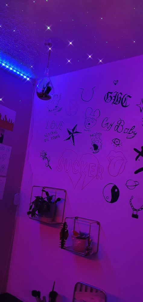 Emo Wall Painting Ideas, Lil Peep Room Ideas, Lil Peep Aesthetic, Lil Peep Room Decor, Lil Peep Castles Drawing, Lil Peep Background, Lil Peep Collage, Indie Room Inspo, Emo Room