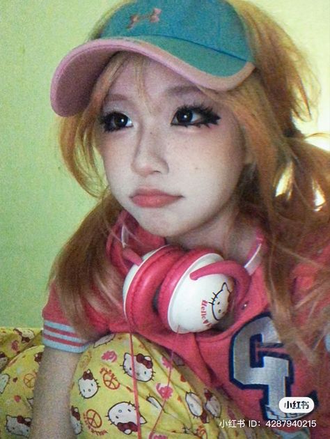 Alt Tiktok, Gyaru Y2k, Gyaru Makeup, Y2k Cute, Hello Kitty Sanrio, 사진 촬영 포즈, Gyaru Fashion, Cute Makeup Looks, J Fashion