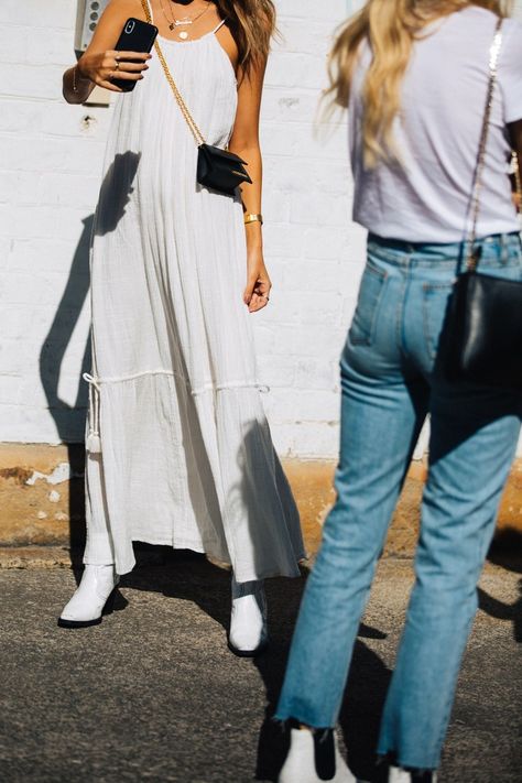 The Best Street Style From Australian Fashion Week - Page 6 | British Vogue Sydney Fashion Week, Fashion Week Schedule, Sydney Fashion, Australian Summer, Vogue British, Australia Fashion, London Fashion Weeks, Australian Fashion, Street Outfit