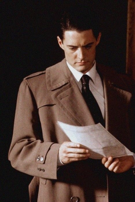 Dale Cooper Aesthetic, Twin Peaks Cooper, Kyle Mclachlan, Dale Cooper Twin Peaks, Twin Peaks Theme, Agent Dale Cooper, Twin Peaks 1990, Agent Cooper, Twin Peaks Fire