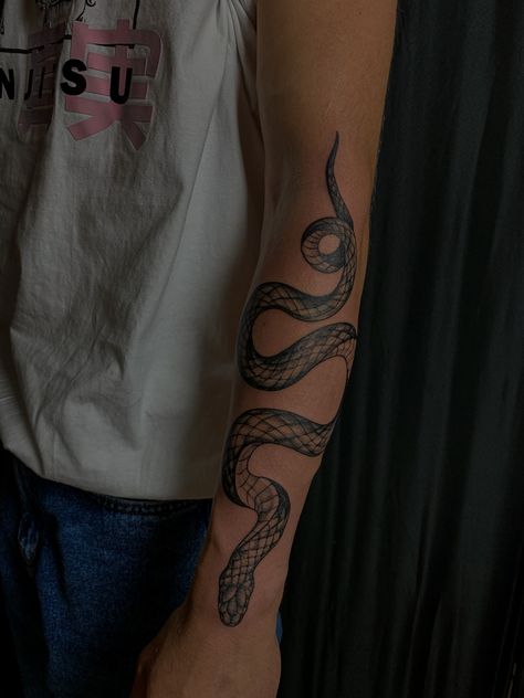 Snake Tattoo Arm Men, Wrap Around Snake Tattoo Arm, Wrap Around Snake Tattoo, Snake Arm Tattoo Wrap, Snake Tattoo Arm, Snake Arm Tattoo, Wrap Around Snake, Arm Wrap Tattoo, Around Arm Tattoo