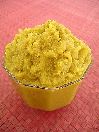 Ginger garlic paste How To Make Garlic Paste, Ginger Garlic Paste Recipes, Outback Ginger Soy Sauce, Fermented Ginger Paste, Andhra Recipes, Fruit Machine, Ginger Paste, Ginger Garlic Paste, Ideal Protein Recipes