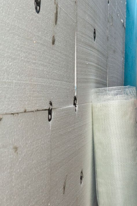 Wall Insulation Diy, Boards On Walls, Flat Roof Insulation, Polystyrene Insulation, Diy Insulation, Foam Insulation Board, Exterior Insulation, Diy Step, Insulation Sheets