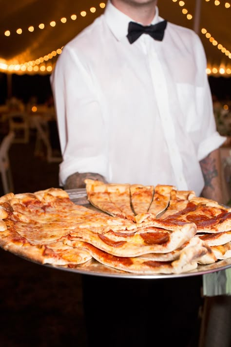 Wedding Late Snack, Midnight Snack For Wedding, Pizza Midnight Snack Wedding, Pizza Late Night Snack Wedding, Wedding Late Night Snack Ideas Food Bars, Late Night Pizza Wedding, Late Night Snacks Wedding, Late Night Wedding Food, Wedding Midnight Snack