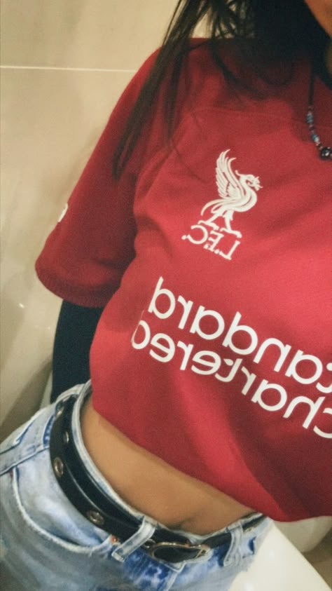 Liverpool Girl Fan, Liverpool Girl, Liverpool Women, Liverpool Girls, Liverpool Jersey, Darwin Nunez, Football Girl, Senior Jackets, Liverpool Wallpapers