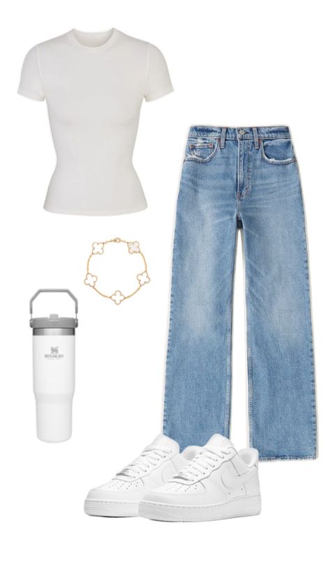 What To Pair With Light Blue Jeans, Simple Outfit Inspo Summer, Long Straight Jeans Outfit, Outfit Air Force 1, What To Wear With Jeans, Cute Easy Outfits For School, Outfit Ideas Casual, Simple Outfits For School, Outfit Simple