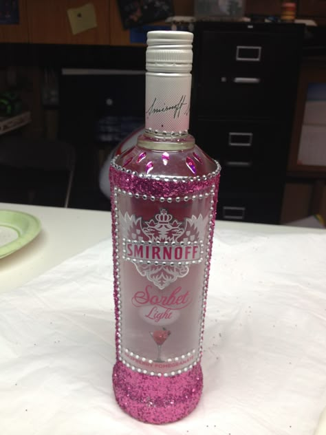 Decorating Vodka Bottles, Absolute Vodka Bottle Crafts, Bedazzled Vodka Bottle, Vodka Bottle Decoration, Decorated Vodka Bottle, Bedazzled Alcohol Bottle, Vodka Bottle Craft, Glitter Vodka Bottle, Glitter Vodka