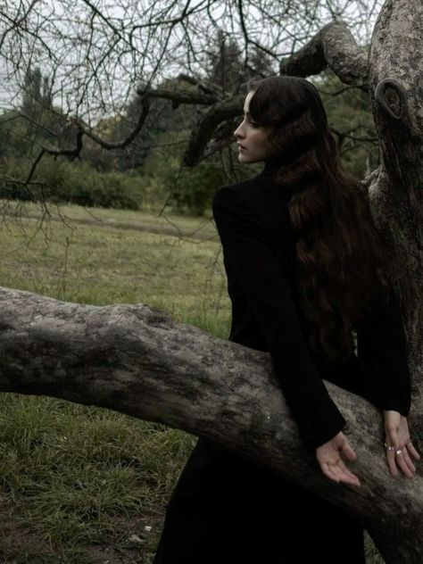 Forest Woman Photography, Forest Film Photography, Melancholy Photoshoot, Goth Photoshoot Ideas, Photoshoot In Forest, Photoshoot Forest, Forest Photoshoot, Nature Photoshoot, Forest Photos