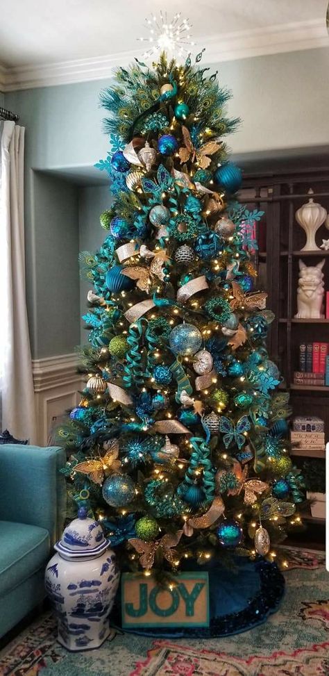 Teal Christmas Tree, Turquoise Christmas Tree, Peacock Christmas Tree, Best Christmas Tree Decorations, Blue Christmas Tree Decorations, Best Christmas Tree, Teal Christmas, Peacock Christmas, Turquoise Christmas