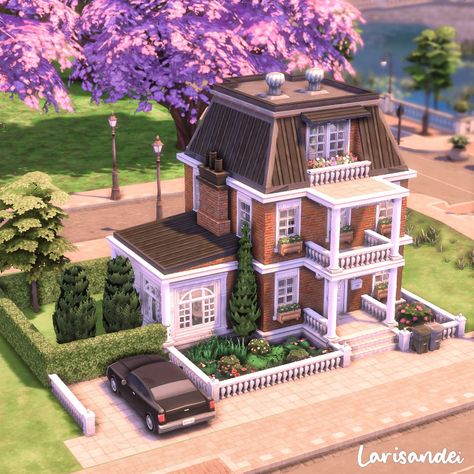 Follow me on Ig @larisandei for more The Sims 4 content! Sims 4 Dorm Layout, Ts4 Victorian House, Britechester House, Sims 4 City House, Sims 4 Britechester House, Sims Build Inspiration, Sims House Exterior, The Sims 4 Cottage House, Aesthetic Sims 4 House