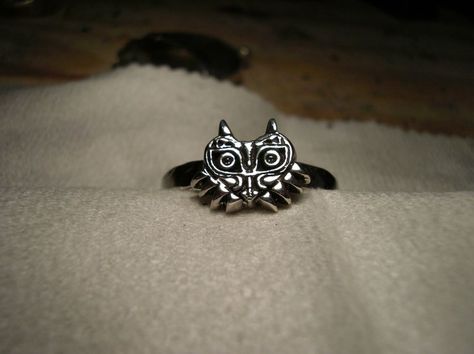 Prepare to Become Obsessed With These Video-Game-Inspired Jewelry Pieces  Legend of Zelda Majora's Mask Silver Ring (starting at $100) Zelda Ring, Majoras Mask, Custom Ring, Custom Ring Designs, Personalized Rings, Geek Chic, Perfect Engagement Ring, Perfect Ring, Custom Rings