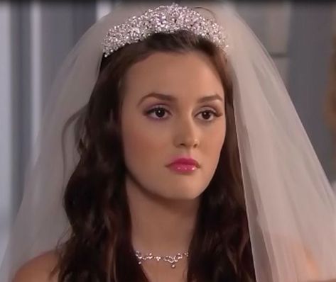 Gothic Wedding Makeup, Blair Waldorf Makeup, Blair Waldorf Wedding, Wedding Lip, Mode Zendaya, Gossip Girl Episodes, Wedding Lips, Blair Waldorf Outfits, Blair And Serena