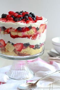 Berries and Cream Trifle - A beautiful, and easy 4th of July dessert Mixed Berry Mini Triffles, Triple Berry Trifle, Berry Trifle With Vanilla Pudding, Triple Berry Dessert, Fruit And Pudding Desserts, Strawberry Trifle Angel Food Cake, Berry Trifle Angel Food Cake, Trifle With Pound Cake, Yogurt Trifle