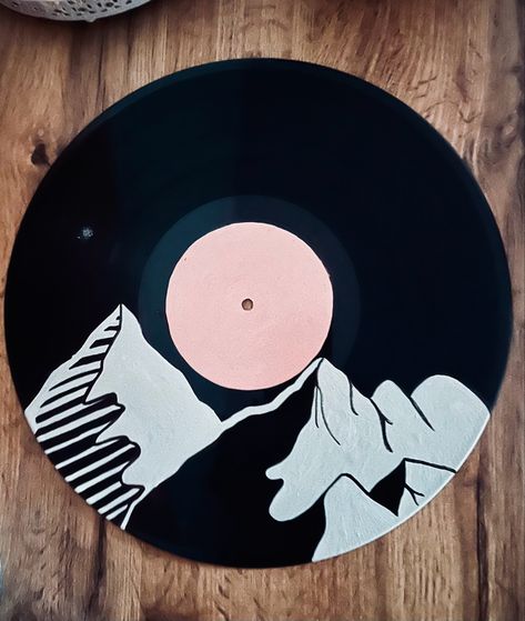 Handmade painted mountains #art #artist #handmade #mountains #records #myworld #music #myside Record Painting Ideas Simple, Painted Vynil Ideas, Painted Albums, Painting On Records Vinyls, Vinyl Record Painting Ideas, Painted Cds, Painted Mountains, Record Painting Ideas, Vinyl Record Painting