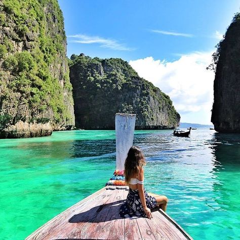 🌴Location: Phi Phi Island, Thailand 📷Photo via: @chloe_bhKho ✉ Plan your next… Thailand Pictures, Thailand Photos, Patong Beach, Phi Phi Island, Koh Phangan, Halong Bay, Travel Goals, Wanderlust Travel, Thailand Travel