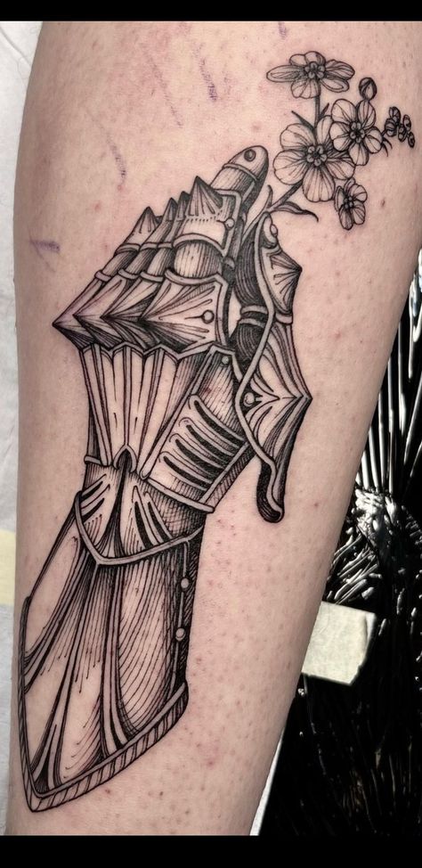 Knight In Armor Tattoo, Knight Glove Tattoo, Knight Gauntlet Tattoo, Medieval Armor Tattoo, Hand Armor Tattoo, Arthurian Legend Tattoo, Medieval Gauntlet Tattoo, Medieval Aesthetic Tattoo, Medevial Tattoos