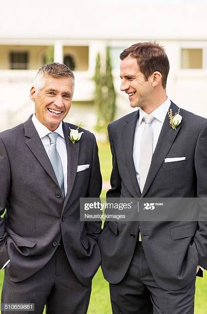 Grooms Pictures, Wedding Group Poses, Mother Son Pictures, Father Picture, Groomsmen Wedding Photos, Groomsmen Poses, Dad Pictures, Groom Photoshoot, Mother Photos