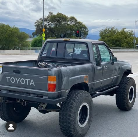 90s Toyota Truck, Nissan Pickup Truck, Toyota Trucks 4x4, Toyota Surf, Toyota Pickup 4x4, Small Pickups, Tacoma Truck, Overland Truck, Future Trucks