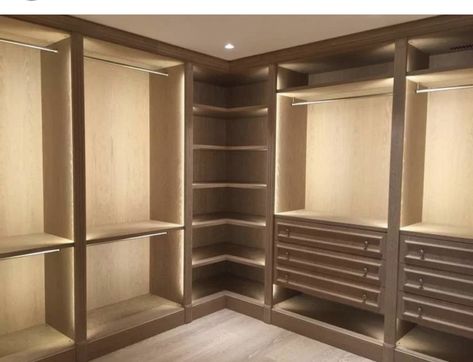 Dressing Room Ideas Walk In Wardrobe, Bedroom Cupboard Designs Modern, Wardrobe Laminate Design, Dressing Room Closet, Desain Pantry, Modular Wardrobes, Dream Closet Design, Walk In Closet Design, Closet Design Layout