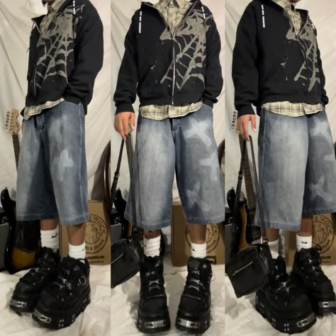 Y2k Street Wear Men, Jorts Y2k Grunge, 2000s Male Fashion Outfits, Cybergrunge Outfit Men, Juggalo Outfit Men, Grunge Y2k Male Outfits, Alt Japanese Fashion, Male Grunge Outfits 90s, Emo Fashion Male