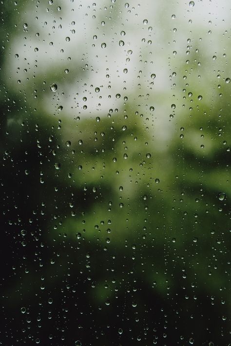 Raindrops on window. Download this photo by Thom Milkovic on Unsplash Raindrops On Window, Rain Drops On Window, Hd Nature Wallpapers, Hd Wallpapers For Mobile, Painting Inspo, Best Iphone Wallpapers, White Backdrop, Water Droplets, Rain Photography