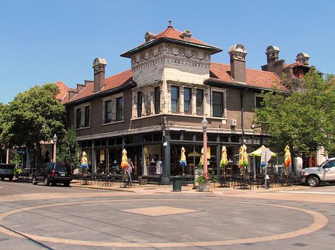 St. Louis, MO - Central West End Central West End St Louis, St Louis Neighborhoods, Famous Saints, St Louis Zoo, Architecture History, Cardinals Baseball, History Pictures, City Scene, Forest Park