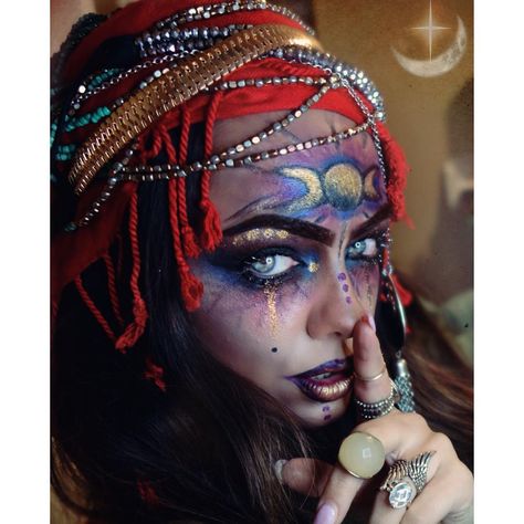 See this Instagram photo by @beauty.x.jenna • 430 likes Carnival Fortune Teller, Fortune Teller Costume, Makeup Zombie, Fantasy Make-up, Fall Festivities, Special Effects Makeup, Halloween Costumes Makeup, Makeup Transformation, Halloween Inspo