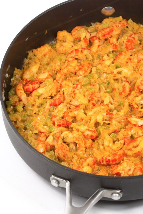 crawfish dip Texas Dip, Cajun Appetizers, Love Dip, Crawfish Dip, Crawfish Dishes, Crawfish Recipes, Cajun Crawfish, Beef Dip, Artichoke Dip Recipe