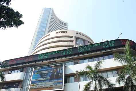 Bombay Stock Exchange Building, Mumbai, India Bse Stock Exchange, Bombay Stock Exchange, Reserve Bank Of India, Stock Market Basics, Tata Steel, Closed Today, Axis Bank, Icici Bank, Tata Motors