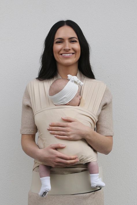 BabyWearing and Hip Dysplasia👶🏼 We know ‘wrap carriers’ are great for wearing babes that are in a brace, and now you can have the ease of carrying bub in this style with no wrapping 🙌🏽 Why our BabyDink is the go to: 👶🏼 Stretchy fabric to comfortably support bub. 👶🏼 The perfect carrier to leave on around the house so you can slip bub in and out throughout the day. 👶🏼 Signature elasticized hip band ensuring the same fit every time. 👶🏼 Accredited as a ‘Hip Healthy Product’ by th Newborn Carrier, Best Baby Carrier, Wrap Carrier, Hip Dysplasia, Bra Cup Sizes, First Day Of Spring, Organic Cotton Fabric, Baby Carrier, Organic Baby