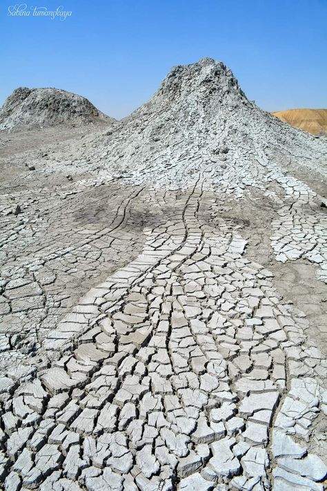 Mud Volcano, Azerbaijan, Volcano, Mount Everest, Book Art, Natural Landmarks, Water, Travel