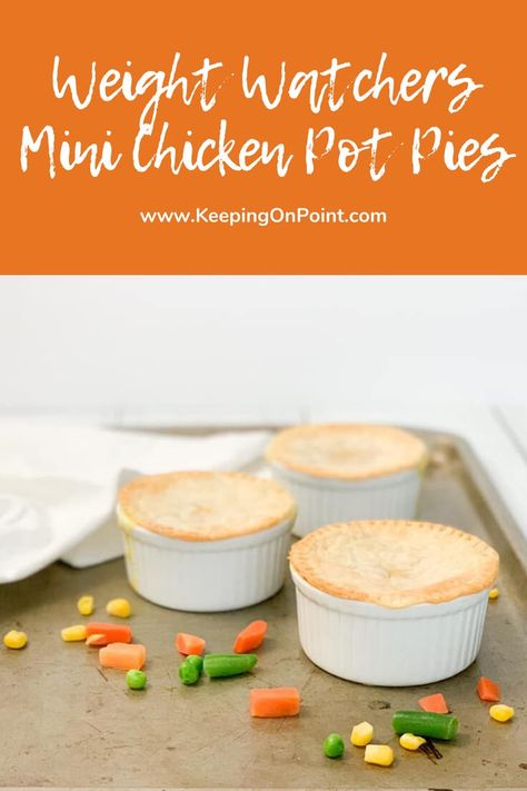 Weight Watchers Mini Chicken Pot Pies - these are perfect for portion control! Caprese Quiche, Creamy Chicken Enchiladas Recipe, Wings Recipe Baked, Weight Watchers Food Points, Chicken Wing Recipes Fried, Mini Pie Crust, Mini Pot Pies, Keeping On Point, Easy Chicken Enchilada Recipe