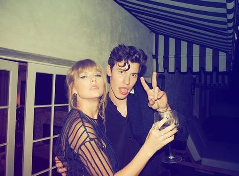 Shawn Taylor, Taylor Swift Red Carpet, Creepy Dude, Taylor Swift Fotos, Taylor Swift 13, Taylor Swift Pictures, Taylor Alison Swift, Shawn Mendes, American Singers