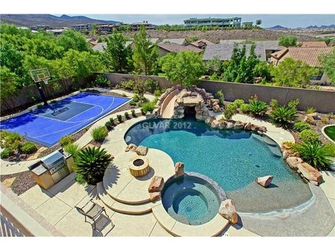 Fire pit by the pool, shallow area for the kids in the pool and replace basketball court with play house, sandbox and in ground trampoline. Basketball Court Backyard, Backyard Trampoline, Las Vegas Homes, Dream Yard, House Yard, Dream Pools, Spa Design, Backyard Pool Designs, Swimming Pools Backyard