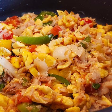 Guyanese Breakfast, Ackee And Saltfish Recipe, Ackee Fruit, Saltfish And Ackee, Salt Fish Recipe, Ackee And Saltfish, Lunch Board, Salted Cod, Sole Fish