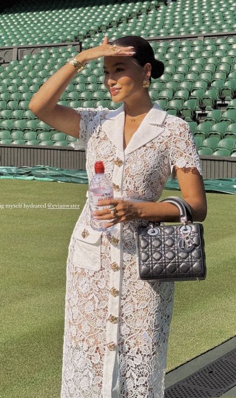 Wedding Guest Looks Black Women, 1950s Paris Fashion, Elegant Dresses Classy Rich, Ankara Lace Styles, Classy Modest Fashion, Church Outfit Dresses Sunday, Up And Down, Elegant White Dress With Lace Work, Elegant White Crochet Dress For Daywear