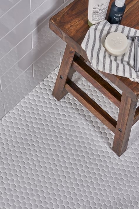 White Penny Tile Floor Bathroom, White Penny Tile With White Grout, Penny Tile Bathroom Floor Ideas, Penny Tile Bathroom Shower Floor, Penny Mosaic Tile Bathroom, Farmhouse Penny Tile Bathroom, Marble Penny Tile Backsplash, Penny Tile Bathroom Ideas, White Penny Tile