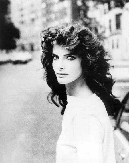 Joan Severance, 90s Models, Linda Evangelista, Hair Flip, Model Face, Model Look, Celebrity Portraits, Free Image, American Actress