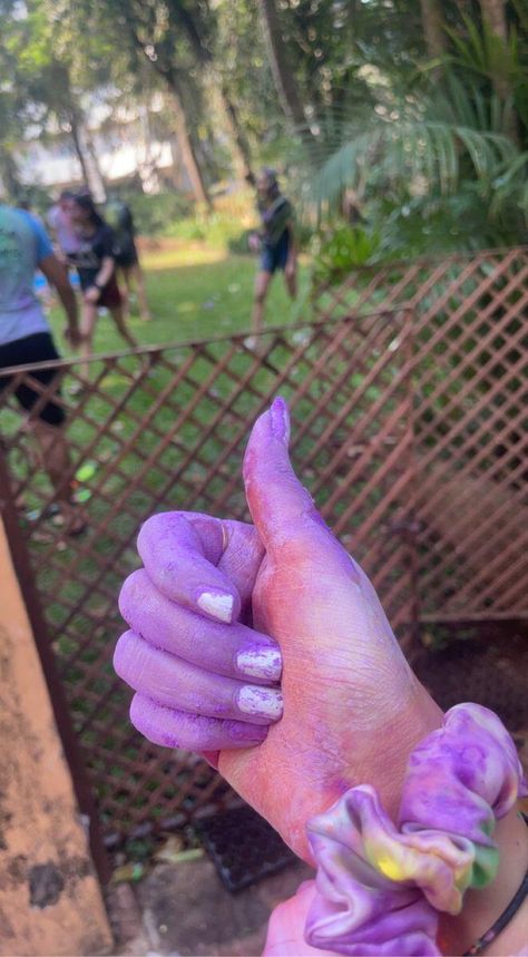 Holi Ig Story Ideas, Asthetic Holi Pics, Holi Pose Ideas Selfie, Holi Asthetic Poses, Holi Fake Snap, Holi Collage, Holi Asthetic Photos, Holi Selfie Ideas, Holi Pics Photo Ideas