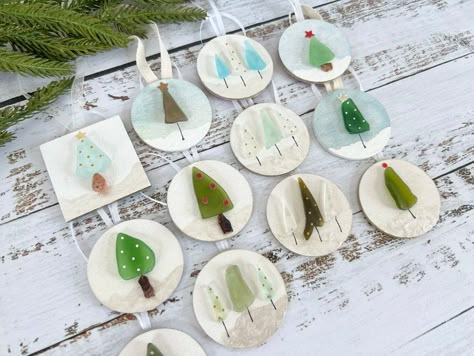 Sea Glass Xmas Ornaments, Seaglass Projects, Sea Glass Ornaments, Shard Art, Sea Glass Tree, Bauble Ideas, Sea Glass Diy, Crafts For Fall, Sea Glass Christmas