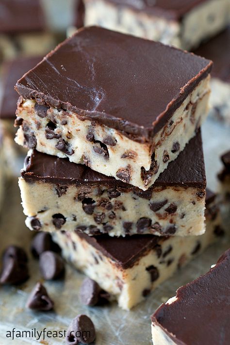 Chocolate Chip Cookie Dough Bars - Simple to make, egg-free and incredibly decadent! Kids and adults will love this recipe. Desserts With Chocolate, Chocolate Chip Cookie Dough Bars, Desserts With Chocolate Chips, Cookie Dough Bars, Family Feast, Bake Desserts, Chocolate Chip Cookie Dough, Party Desserts, Yummy Sweets