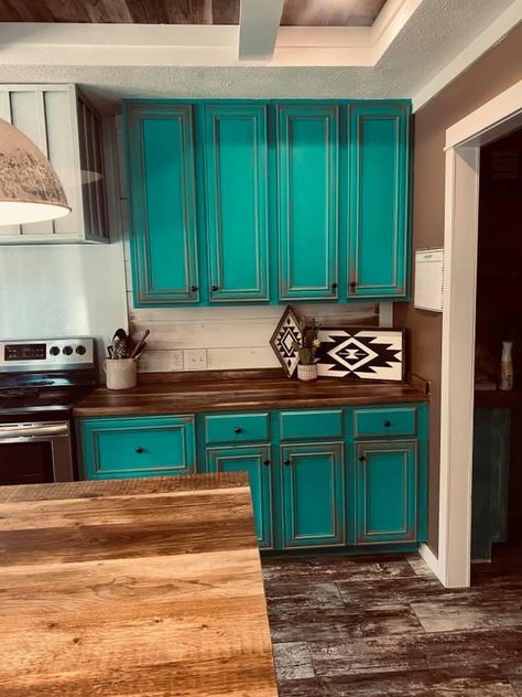 Western Kitchen Decor Ideas, Teal Cabinets Kitchen, Turquoise Kitchen Cabinets, Barndo Ideas, Homestead Diy, Turquoise Cabinets, Cabin Style Homes, Western Farmhouse, House Upgrades