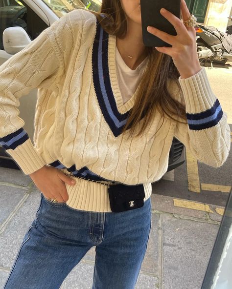 All Posts • Instagram Leia Sfez, Preppy Girls, Ralph Lauren Style, Womens Casual Outfits, Outfits For Teens, Fashion Item, Vneck Sweater, Chic Outfits, Fashion Inspo