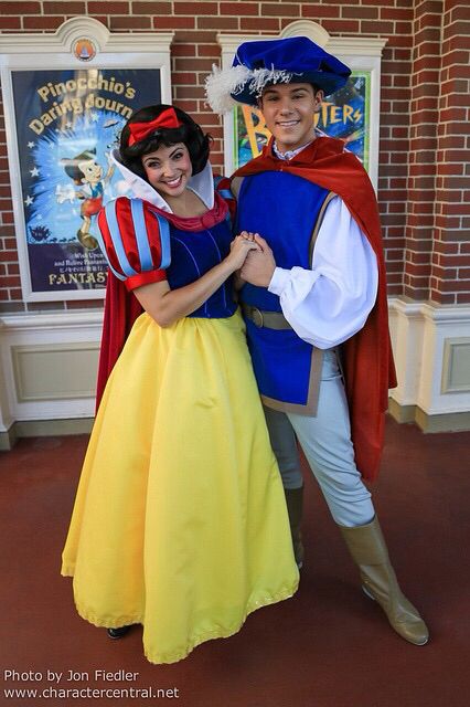 Snow White and her Prince Charming Snow White And Prince Charming Costume, Prince Photoshoot, Snow White Prince Charming, Snow White And Prince Charming, Snow White Prince, Disney Universal Studios, Hunting Guide, Not So Scary Halloween Party, Snow White Costume