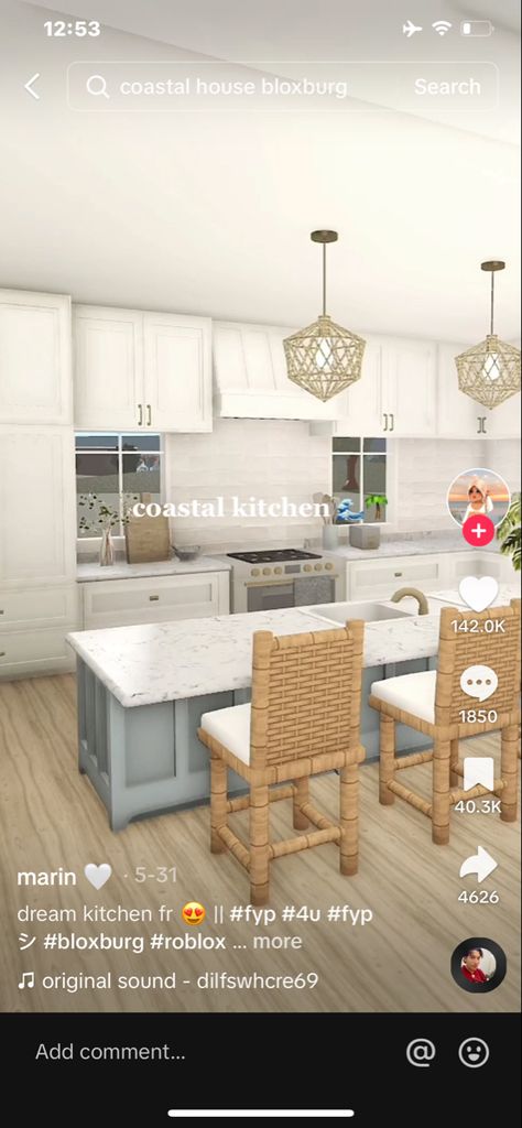 Coastal Kitchen Backsplash Bloxburg Code, Beach Kitchen Bloxburg, Costal Bathroom Bloxburg Ideas, Bloxburg Layout Coastal, Beachy Kitchen Bloxburg, Coastal Bloxburg Dining Room, Bloxburg Beach House Kitchen Ideas, Bloxburg Summer Kitchen, Bloxburg Kitchen Ideas Coastal