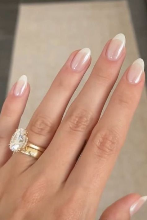 Modern White Tip Nails, Natural Round French Nails, Clean Nail Manicure, Soft French Almond Nails, Soft Simple Nails, Light French Manicure, Wedding Nails Natural Simple, Clear Wedding Nails, French Tip Glazed Nails